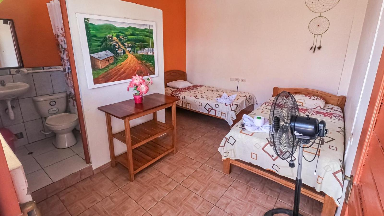 Shoffi'S House Backpackers Hotel Tarapoto Exterior photo
