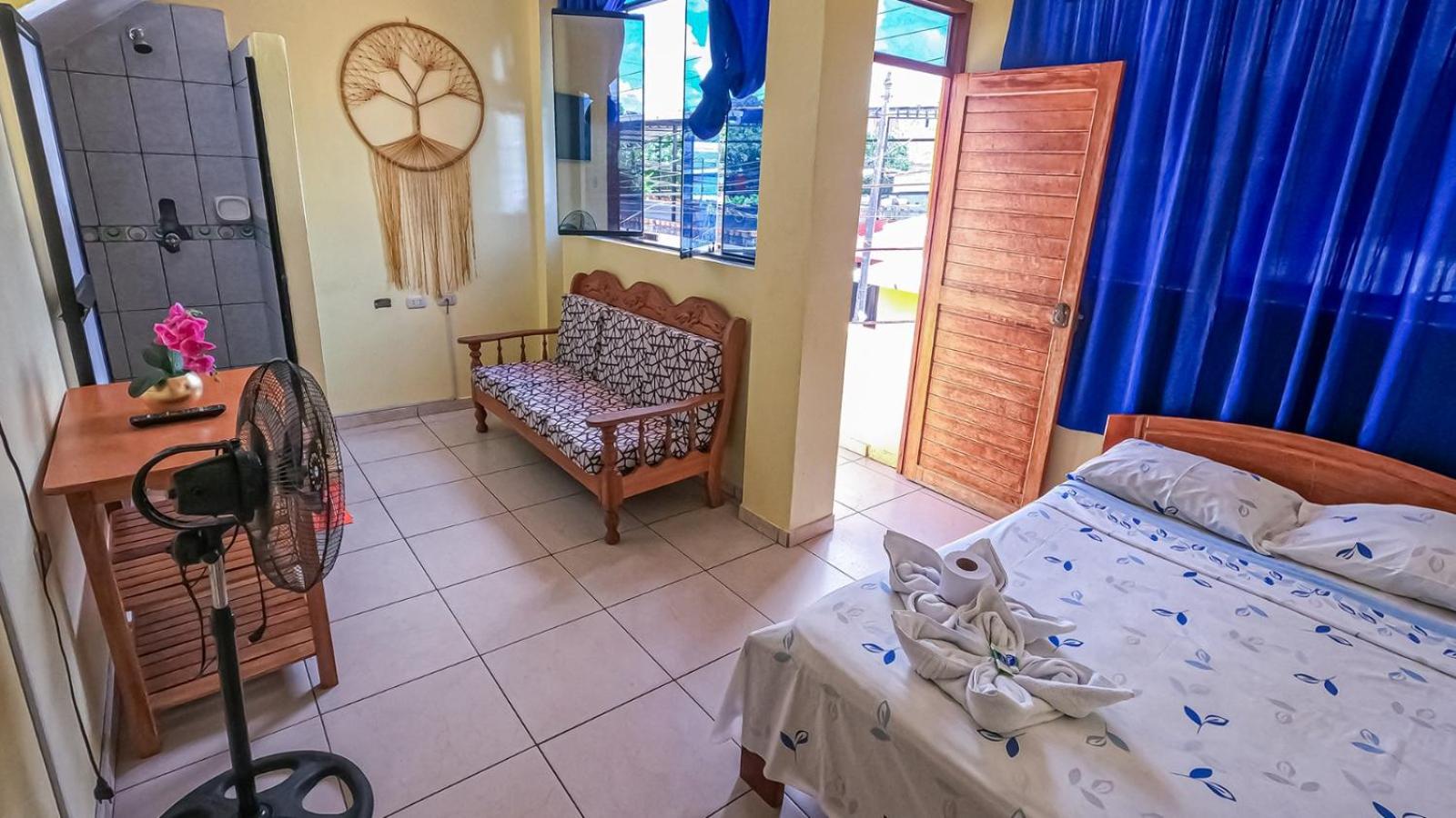 Shoffi'S House Backpackers Hotel Tarapoto Exterior photo