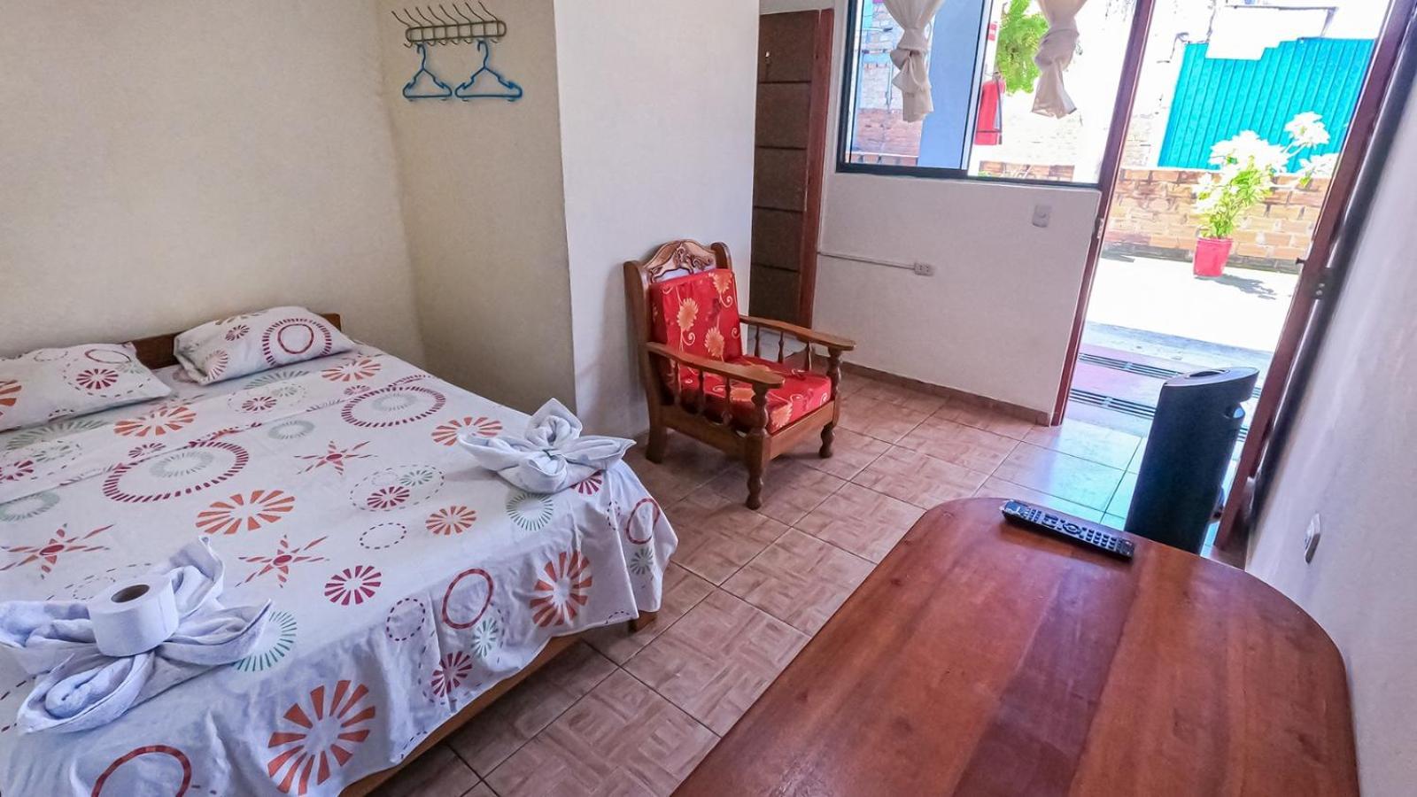 Shoffi'S House Backpackers Hotel Tarapoto Exterior photo